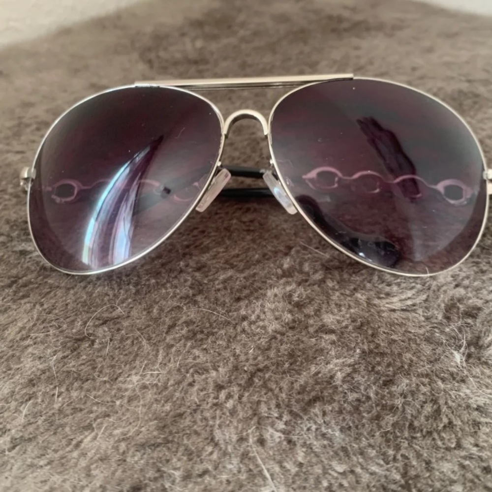 Jessica Simpson sunglasses
